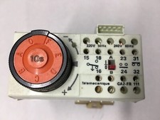 Relais zeitgesteuert TELEMECANIQUE 0-10s CA2-FR 111 Relais Timer