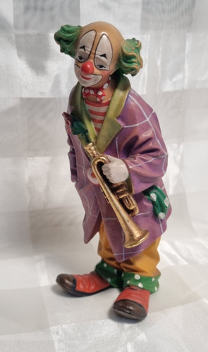 Schöne ältere holzfigur - ältere,