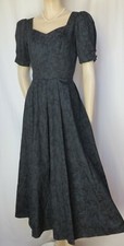 Laura Ashley Kleid 34 schwarz