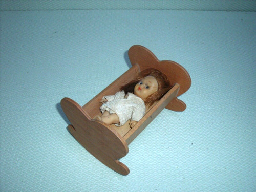 Puppenbett aus holz mit - mit, puppe