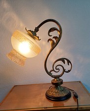 Original, Vintage;  Art Déco Tischlampe,  Bronze mit Glas, Lampenschirm 