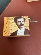 Fridolin German Hand Crank