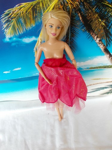 Barbie puppe mit rosa - rosa, kleid