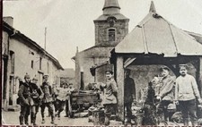 Feldpostkarte 1. WK Motiv: unsere Feldgrauen im einen franz. Dorf vom 19.10.18