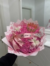 Ewiger Rosenstrauß Lilien mit