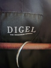 Eleganter Anzug Von Digel