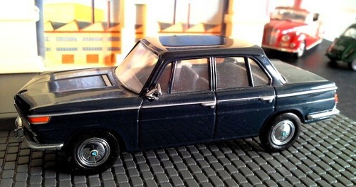 Bmw 2000 limousine - limousine, dunkelblau