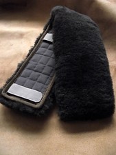 Schöner Lammfell Gurtschoner