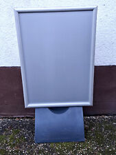 Plakatständer mit Wassertank - Werbetafel, Aufsteller, Plakatrahmen - gebraucht!