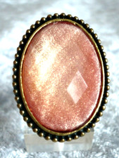 wuchtig + groß Folklore Schmuck Ring oval rosa Schimmer alt gold bronze NEU