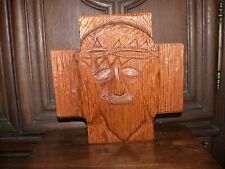 Modernes Holz Kreuz dickwandig