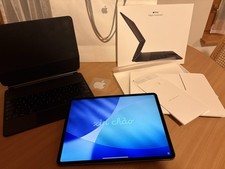 iPad Pro 12,9 (2020 A12 Series) Space Grau 256 GB WLAN + LTE mit Magic Keyboard
