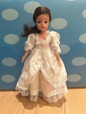 70er 80er Jahre Sindy Pedigree mit Original Sindy Fashion! Brünett! Tlc