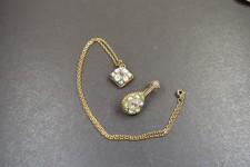 antiker Anhänger und Brosche