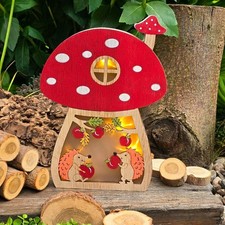 Holz Fliegenpilz mit Igel &