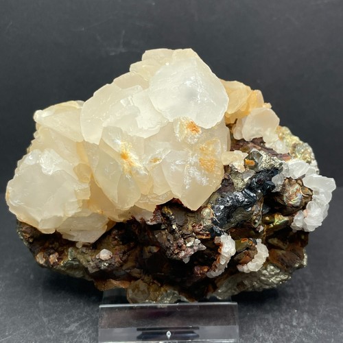 Calcit pyrit sphalerit - pyrit,