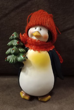 Weihnachtsschmuck, Weihnachtsfigur Pinguin, Dekofigur mit Tannenbaum