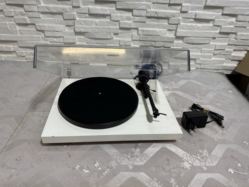 Pro ject debut iii - debut,
