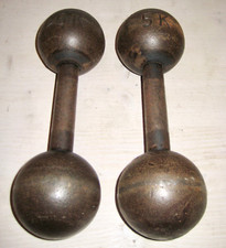 zwei 100 Jahre alte Hanteln Oldschool Eisen Gewichte 5kg Kult Kugelhanteln antik