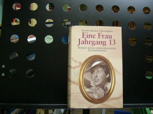 Eine frau jahrgang - frau, 13
