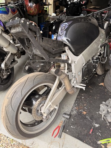 Suzuki gsx 750 srad - gsx-r, (gr7db)