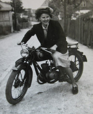 Altes Foto junge Frau auf