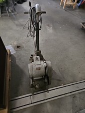 Fußbodenschleifmaschine von der Marke Frank