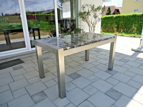 Stabiler edelstahltisch - stabiler,