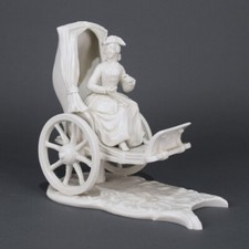 Nymphenburg Dame in Kutsche Cabriolet Gig Wagen Pferd  Figur figure porcelain