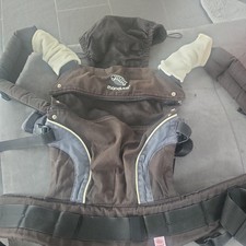 Manduca Babytrage- Kindertrage schwarz mit beigenen Gurtschonern 