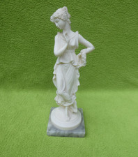 Skulptur Griechische Göttin auf Marmor Sockel Italy