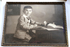 Foto bilderrahmen 1934 junge boy Hausaufgaben schule porträt G
