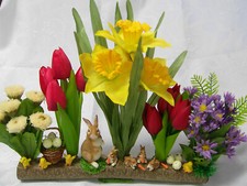 Ostergesteck künstlich mit Hasen + Kücken auf Holz-Ast, Seidenblumen, Frühling