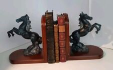 K40) Buchstützen aufsteigende Pferde Skulptur Holz Patina Optik