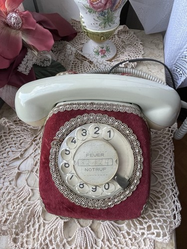 Original vintage post - original,