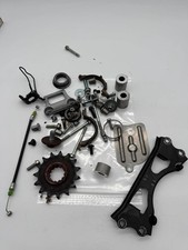 Honda CBR 1000 RR Fireblade SC 57 04 Schrauben Restliche Teile E6392