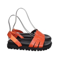 Simmi London, Sandalen