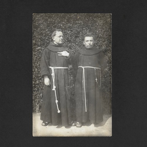 Zwei mönche outfit - zwei, hecke