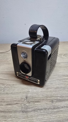 Kodak brownie hawkeye - kodak, flash