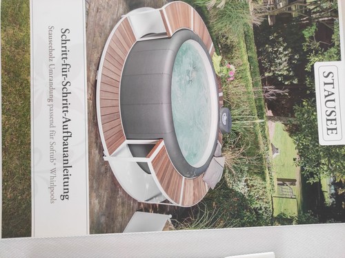 Whirlpool-Umrandung