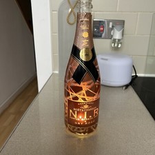 moet necter, Moet Chandon trockene Rose 750ml leere Flasche leuchtend aufleuchtend