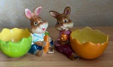 2x Osterhase mit Eierbecher Keramik Ostern Osterdeko Hase