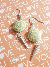 Ausgefallene Mandala Ohrringe mit Spitze ♥ Handgefertigter Schmuck Silberfarben