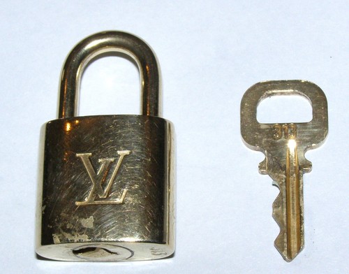 Louis vuitton schloss padlock - louis,