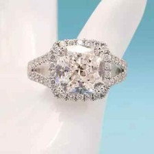 3,8 kt gepolsterter Moissanit