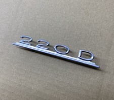 Mercedes W115 /8 220D Chrom