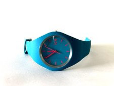 ICE watch 9989043 – sehr wenig getragen, türkis/pink, 10 ATM, Sammlerstück