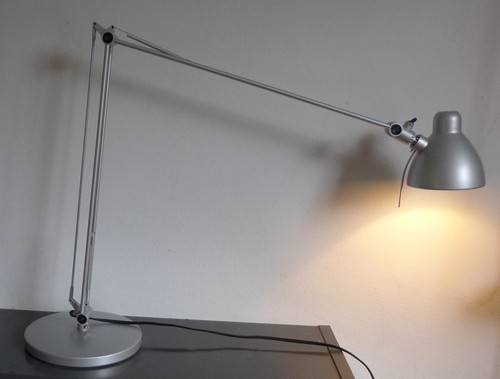 Tischgelenklampe