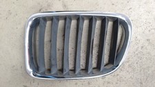 Kühlergrill Frontgrill Grill Niere Links 2993307 BMW X1 sDrive18i Aut. Bj 2011