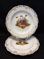 Meissen 2er Set antike Sammlerteller Watteau-Malerei, Relief "Muschelrand"